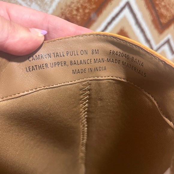 BRAND NEW Frye Camryn Genuine Leather Tall Pull On Campus Boots in Banana Size 8 - Picture 7 of 11